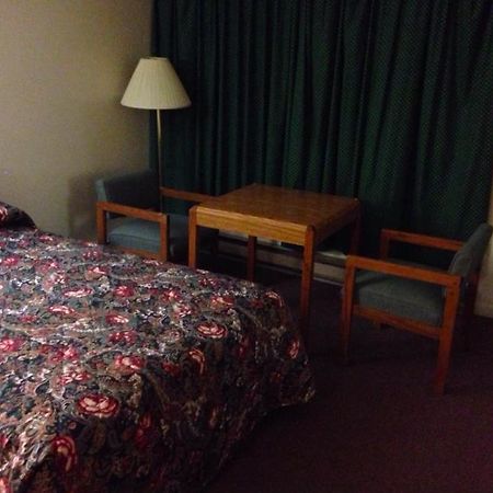 Super 9 Motel 阿尔比恩 外观 照片